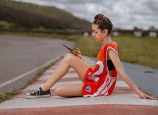 Dziecko uzależnione od telefonu: jak zamienić ekran na pasję do ruchu N